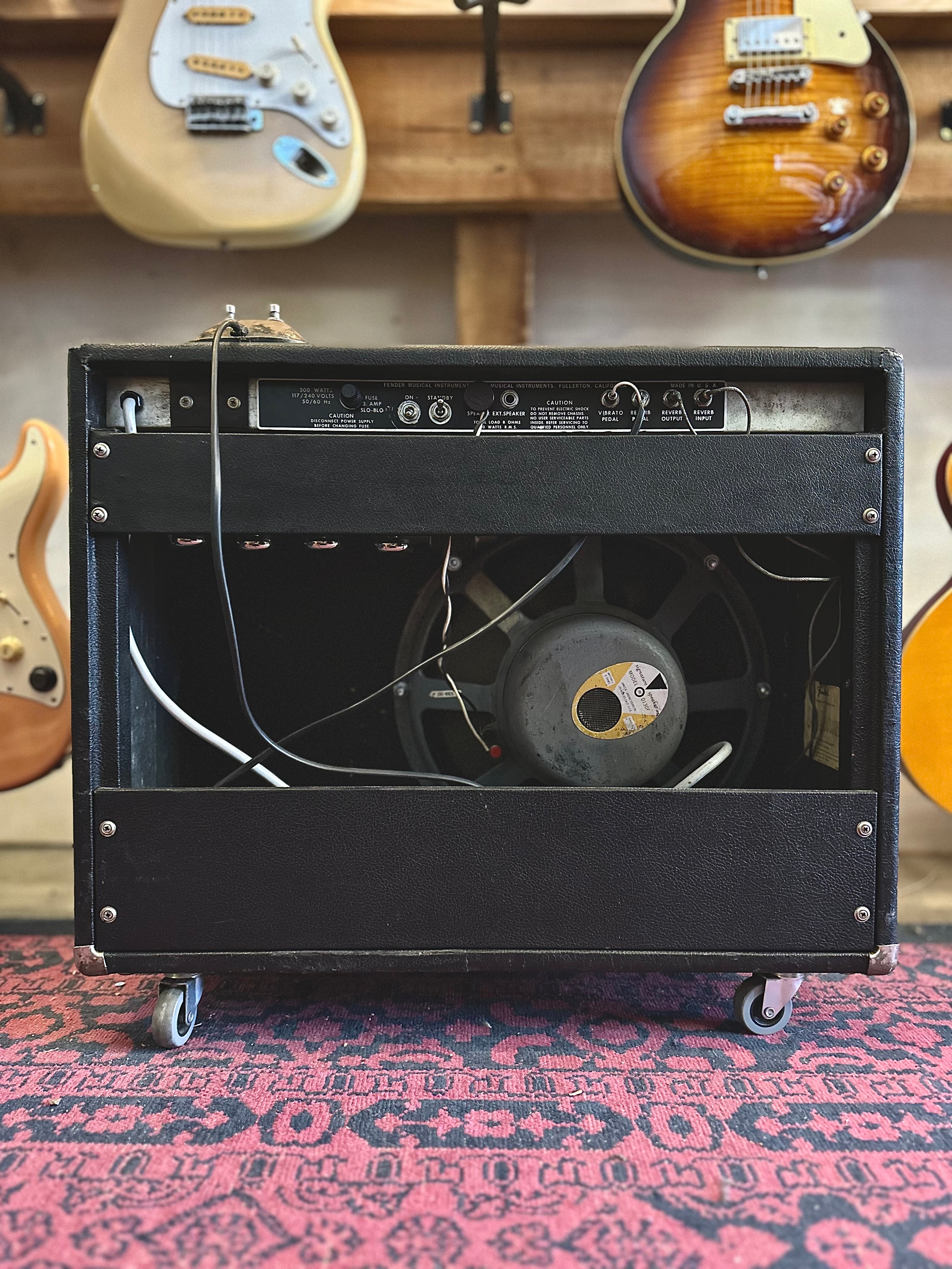 Fender | Vibrosonic Reverb | 15 Fender | Vibrosonic Reverb | 15